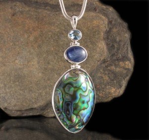 Blue Topaz & Kyanite & Paua Shell Pdt XL