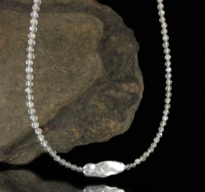 Labradorite & Biwa Pearl Necklace