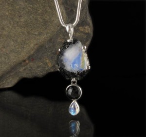 Rainbow Moonstone & Black Tourmaline Pdt Lge