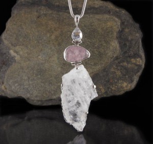 White Topaz & Morganite & Aust. Desert Ice Quartz Pdt XL