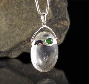 Chrome Diopside & Clear Quartz Pdt Lge
