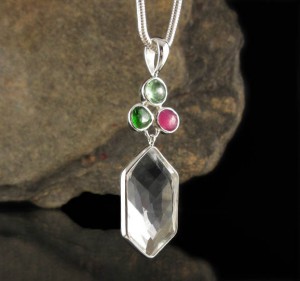 Sapphire & Chrome Diopside & Emerald Kyanite & Clear Quartz Pdt Lge