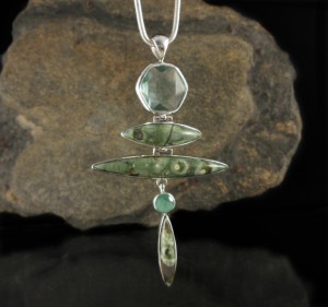 Fluorite & Rainforest Rhyolite & Chrysoprase Pdt XL