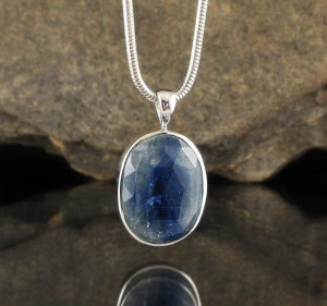 Kyanite Pendant Med