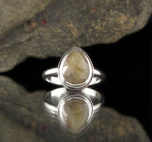 Golden Sheen Sapphire Ring