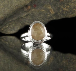 Golden Sheen Sapphire Ring
