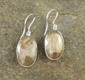 Golden Sheen Sapphire Earrings