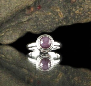 Mulberry Sapphire Ring