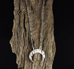 Labradorite 'Moon' Necklace