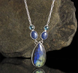 Emerald & Blue Kyanite & Labradorite N/L