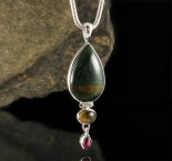 Bloodstone Jasper & Tourmaline & Garnet Pdt Lge