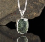 Carved Flower Praisiolite Pdt Lge