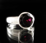 Garnet Ring 