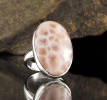 Thomsonite Ring