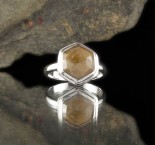 Golden Sheen Sapphire Ring
