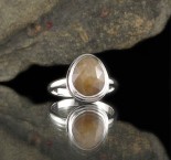 Golden Sheen Sapphire Ring