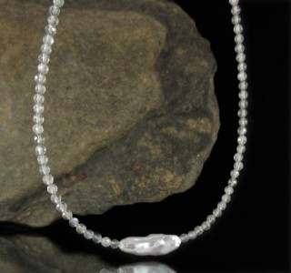 Labradorite & Biwa Pearl Necklace