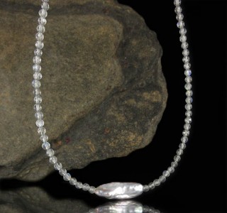 Labradorite & Biwa Pearl Necklace