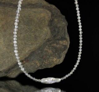 Labradorite & Biwa Pearl Necklace