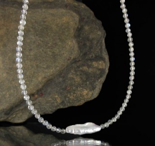 Labradorite & Biwa Pearl Necklace