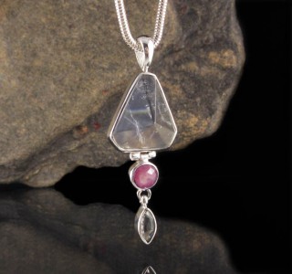Clear Quartz & Sapphire & White Topaz Pdt Med