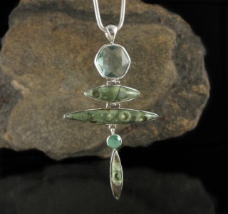 Fluorite & Rainforest Rhyolite & Chrysoprase Pdt XL