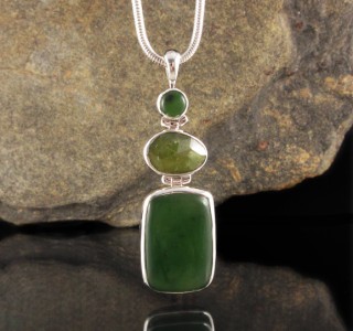 Canadian Jade & Vesuvianite Pdt Lge