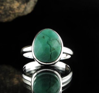 Chrysoprase Ring