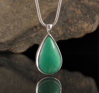 Chrysoprase Pendant Med