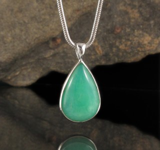 Chrysoprase Pendant Med