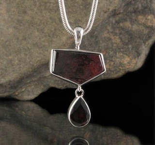 Garnet Pendant Med