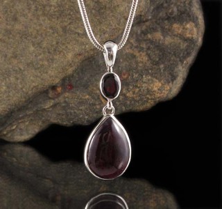 Garnet Pendant Med