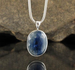 Kyanite Pendant Med