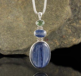 Emerald Kyanite & Blue Kyanite Pdt Lge
