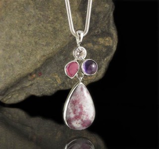 White Topaz & Sapphire & Amethyst & Tourmaline in Quartz Pdt Lge