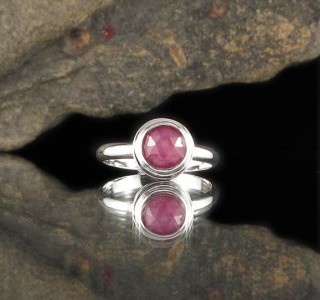 Raspberry Sapphire Ring