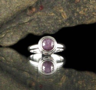 Mulberry Sapphire Ring