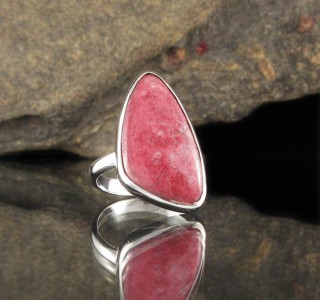 Thulite Ring